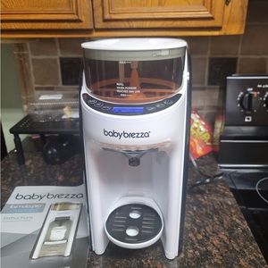 Baby Brezza Pro Advanced Formula Dispenser Machine